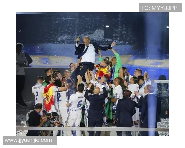 足球18球星荣耀再现带你回顾巅峰瞬间与激情时刻